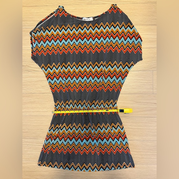 EUC! VERONICA M Womens Dress sz sm, open shoulders, flattering forgiving waist - Picture 7 of 9